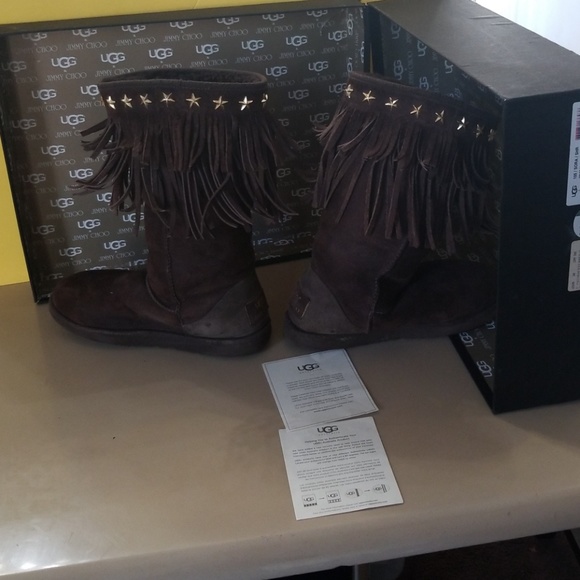 UGG - Picture 6 of 8